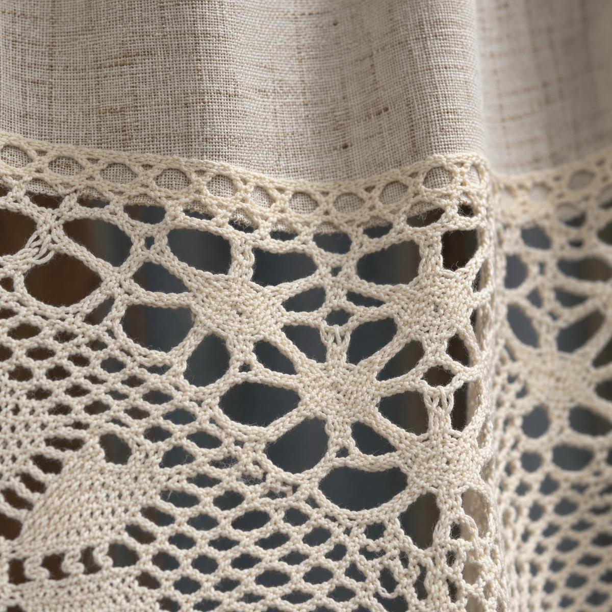 Oatmeal curtain with cream lace - splice