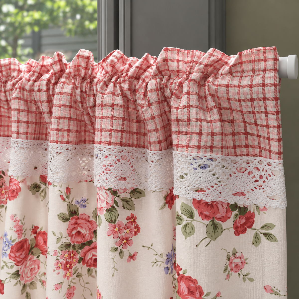 Red and pink rose short curtain with gingham header - pocket-detail
