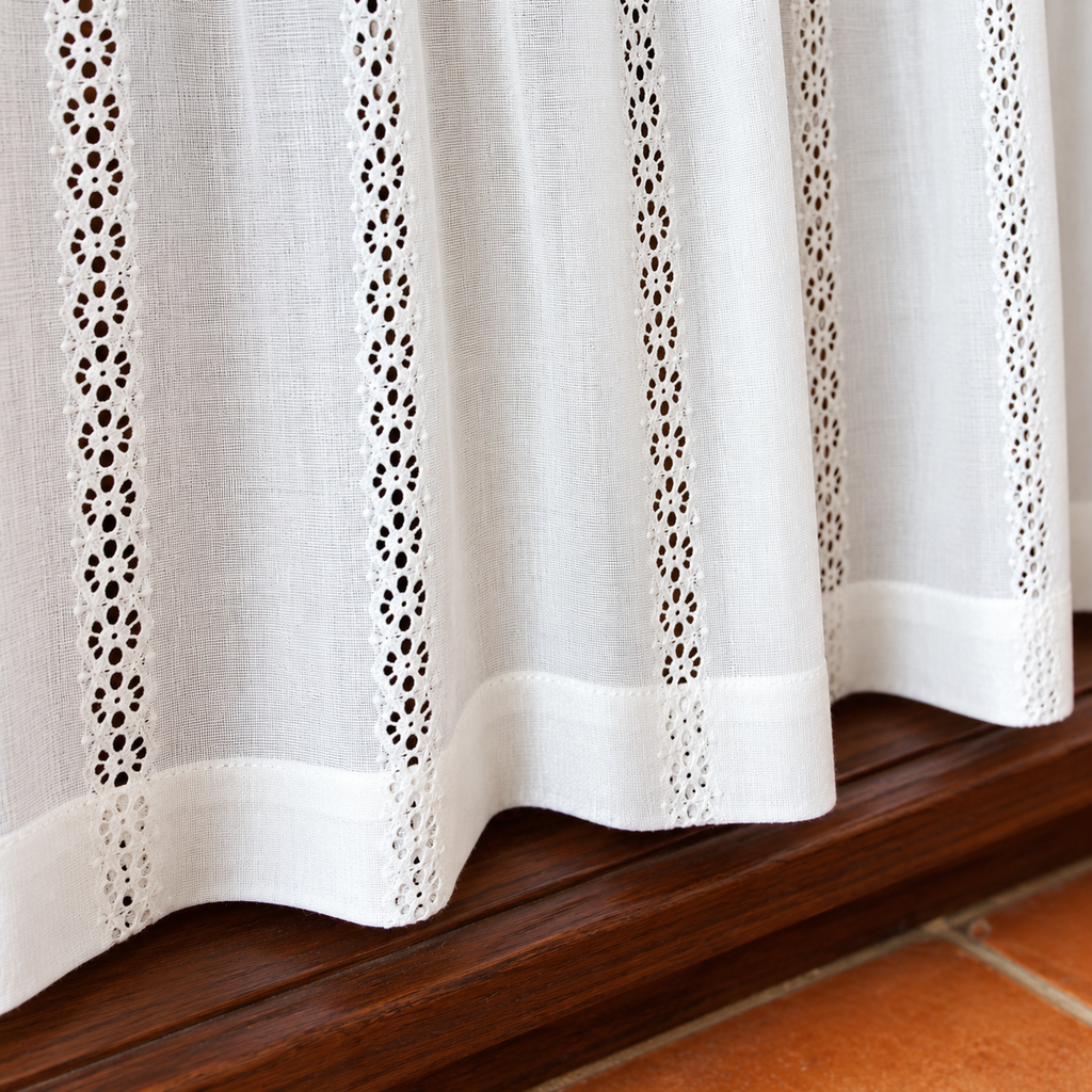 Woven Crochet Lace Cafe Curtain - hem detail