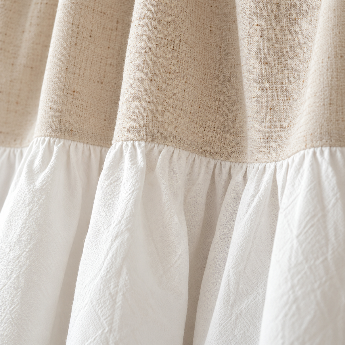 Ruffled Farmhouse Cafe Curtain - fabric detail